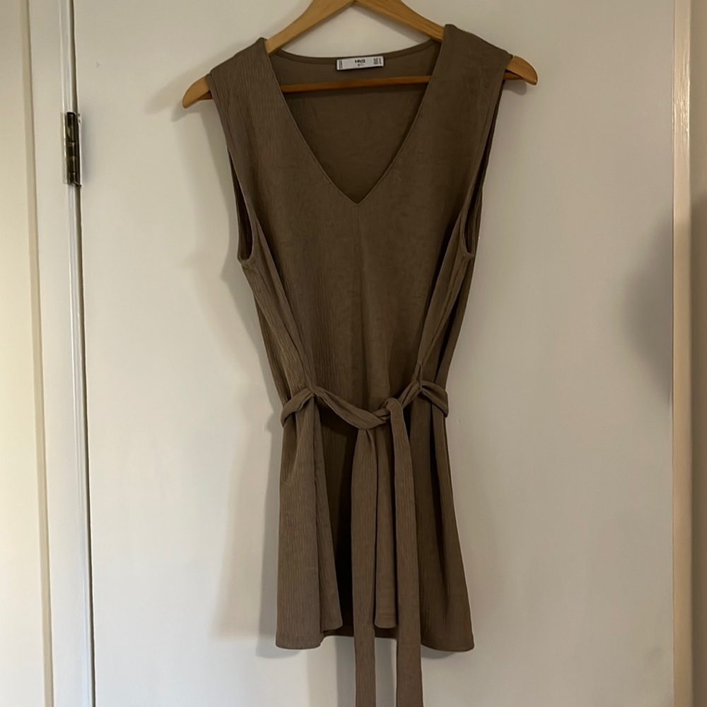 Tan Mango tunic tank top with wrap tie. Size small.